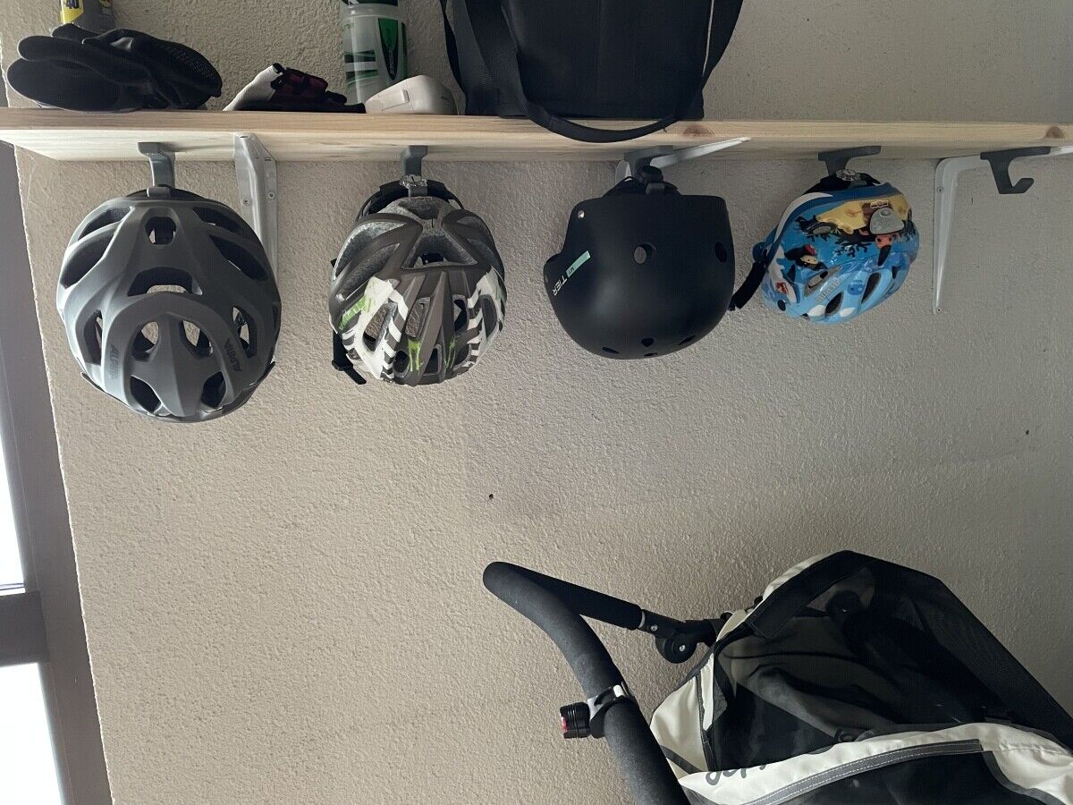 fahrradhelme aufhängen Fahrradhelmhalterung Wandhalterung Unterbauhaken Helmaufhänger